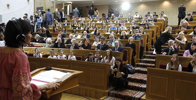 Близько 90 тисяч дітей у столиці долучилися до написання Всеукраїнського диктанту національної єдності – Ганна Старостенко