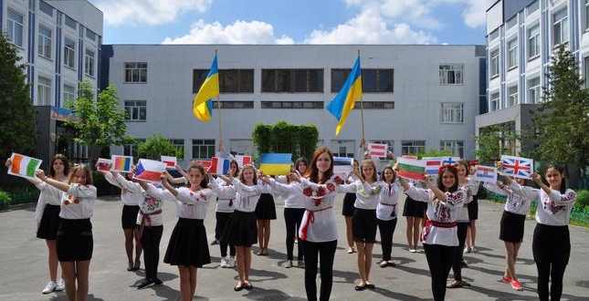 Відзначення Дня Європи у навчальних закладах Деснянського району.