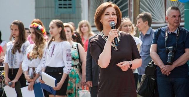 Останній дзвоник пролунав сьогодні для майже 35 тисяч київських випускників 9-их та 11-их класів – Ганна Старостенко