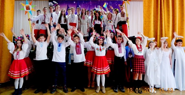 Казкова атмосфера українського Різдва в спеціалізованій школі №255