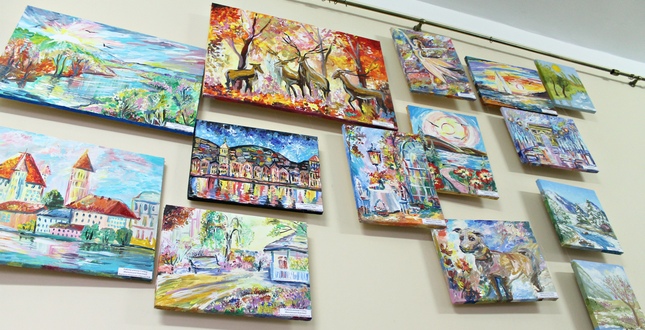 У столичній гімназії «Прем’єр» відкрилась художня виставка творчих робіт учнів «Світ очима дітей»