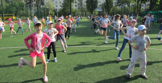 Дитячі табори відпочинку на базі навчальних закладів міста Києва гостинно зустріли своїх вихованців