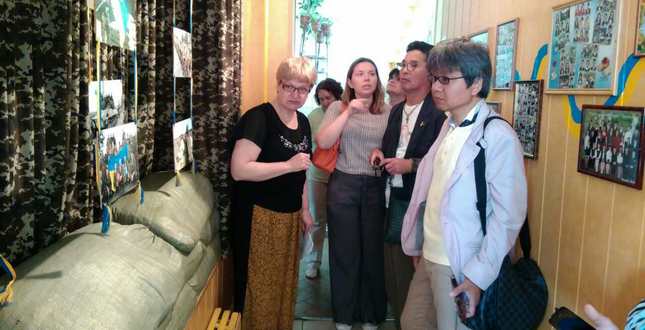 Навчально-виховний комплекс з поглибленим вивченням англійської мови «Кияночка»  відвідала делегація педагогів міста Кіото