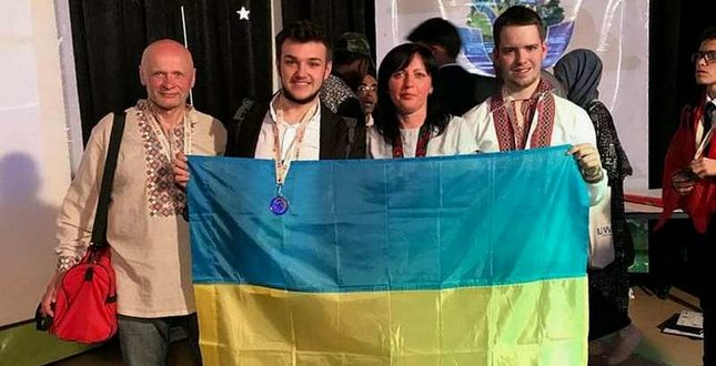 Вихованець Київської Малої академії наук здобув «срібло» на Міжнародній учнівській олімпіаді в Кенії