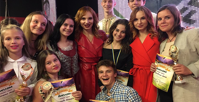 Юні актори шкільного театру «Пролісок» - переможці фестивалю-конкурсу мистецтв «ПЕРЛИНА КАРПАТ»