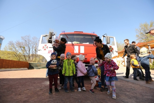 Рятувальники традиційно проводять майстер класи для дітей навчальних закладів столиці